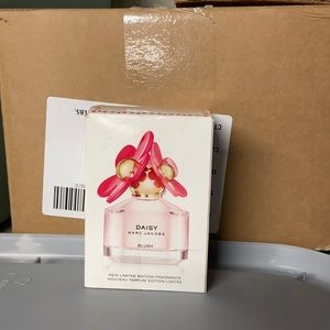 Daisy Marc Jacob’s blush special addition Brand New